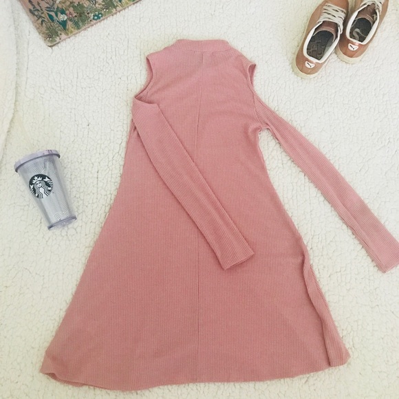 🌸Mauve Mock Neck Shoulder Cutout Flared Dress🌸 - Picture 3 of 3